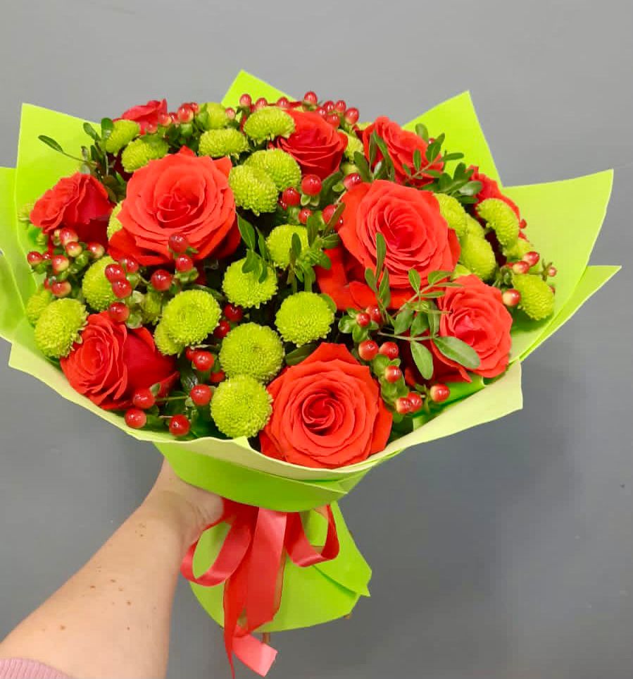 Букет цветов из: Хризантемы и Розы в Лямино