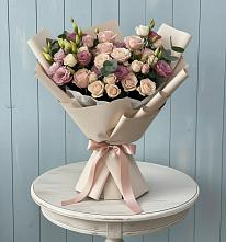 Букет цветов из:  Розы и Лизиантусы в Лямино