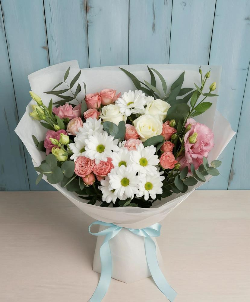 Букет цветов из: Розы, Лизиантусы и Хризантемы в Лямино