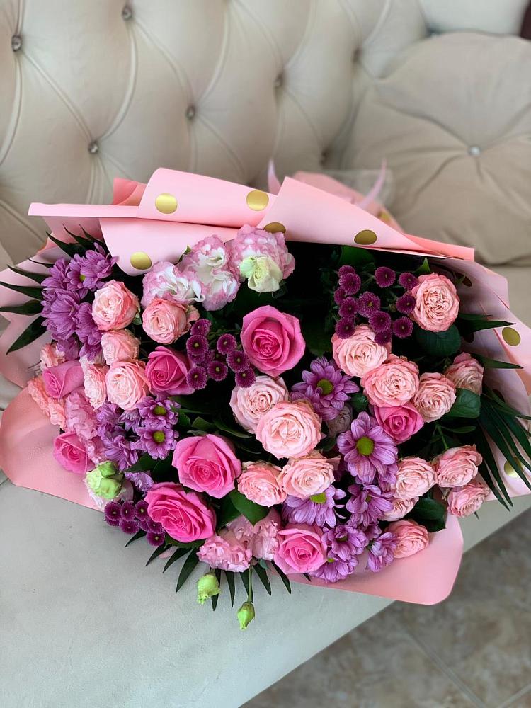 Букет цветов из: Хризантемы, Розы и Лизиантусы в Лямино