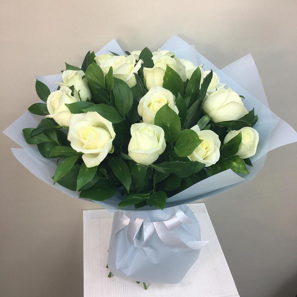 Букет 15 Белых роз Проуд в Лямино