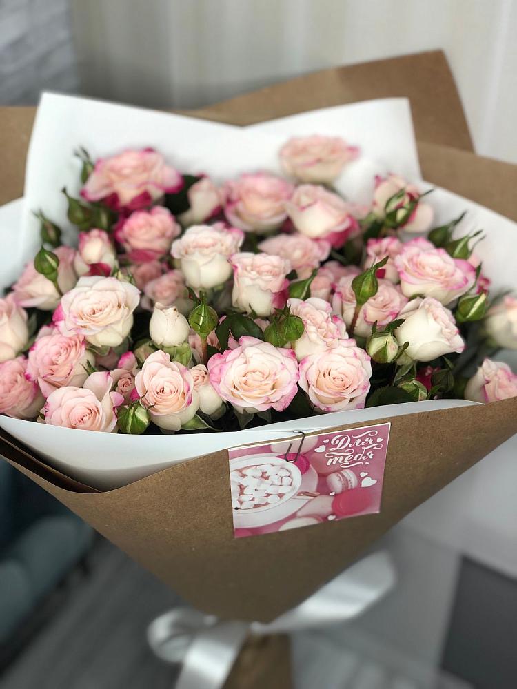 Букет цветов из: Розы в Лямино