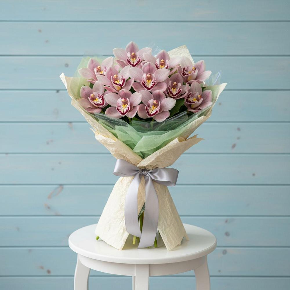 Букет цветов из: Орхидеи и Розы в Лямино