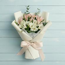 Букет цветов из:  Альстромерии в Лямино