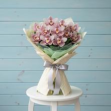 Букет цветов из:  Орхидеи и Розы в Лямино
