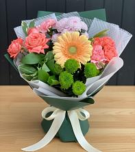 Букет цветов из:  Гвоздики, Розы, Герберы и Хризантемы #REPLACE_PRED# Лямино