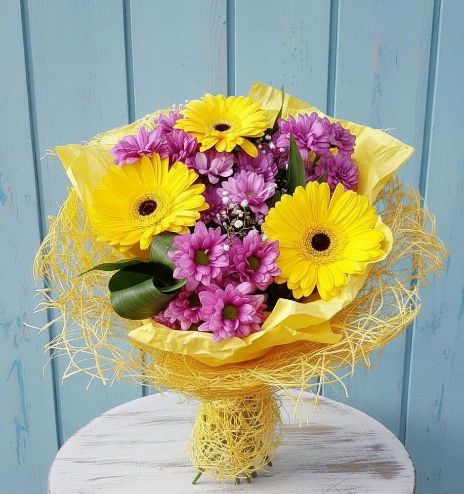 Букет цветов из: Хризантемы и Герберы в Лямино