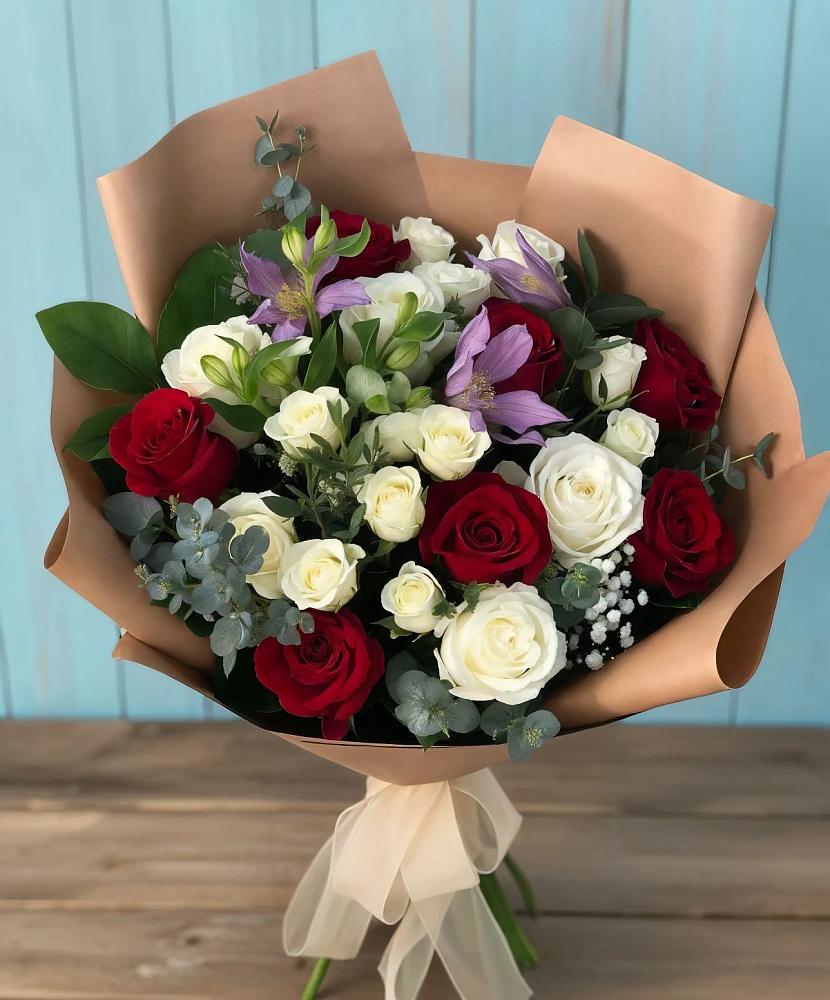 Букет цветов из: Розы и Альстромерии в Лямино