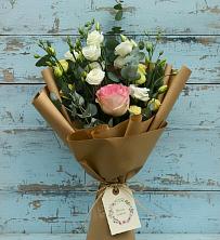 Букет цветов из:  Розы и Лизиантусы в Лямино